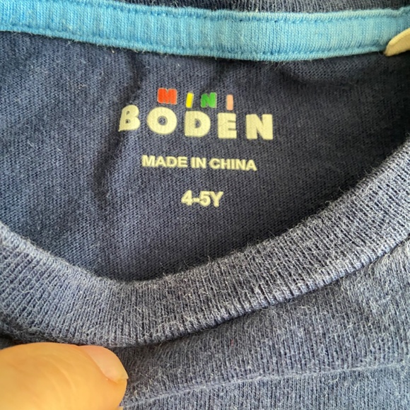 mini boden boys 4-5 t-shirt éléphant gorgeous colors - Picture 2 of 3